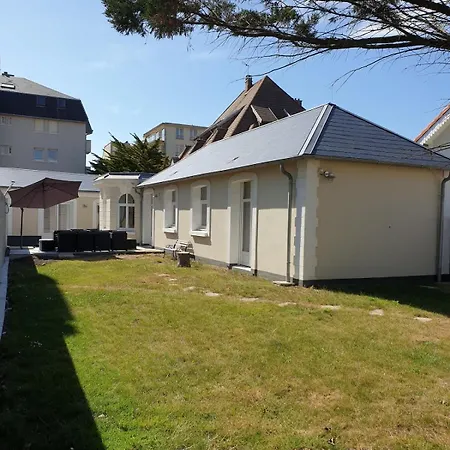 De Charme 9p 50m De La Et Des Commerce Villa
